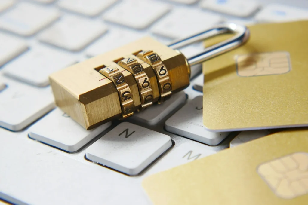 Cadenas sur un clavier : sécurité d'un site WordPress